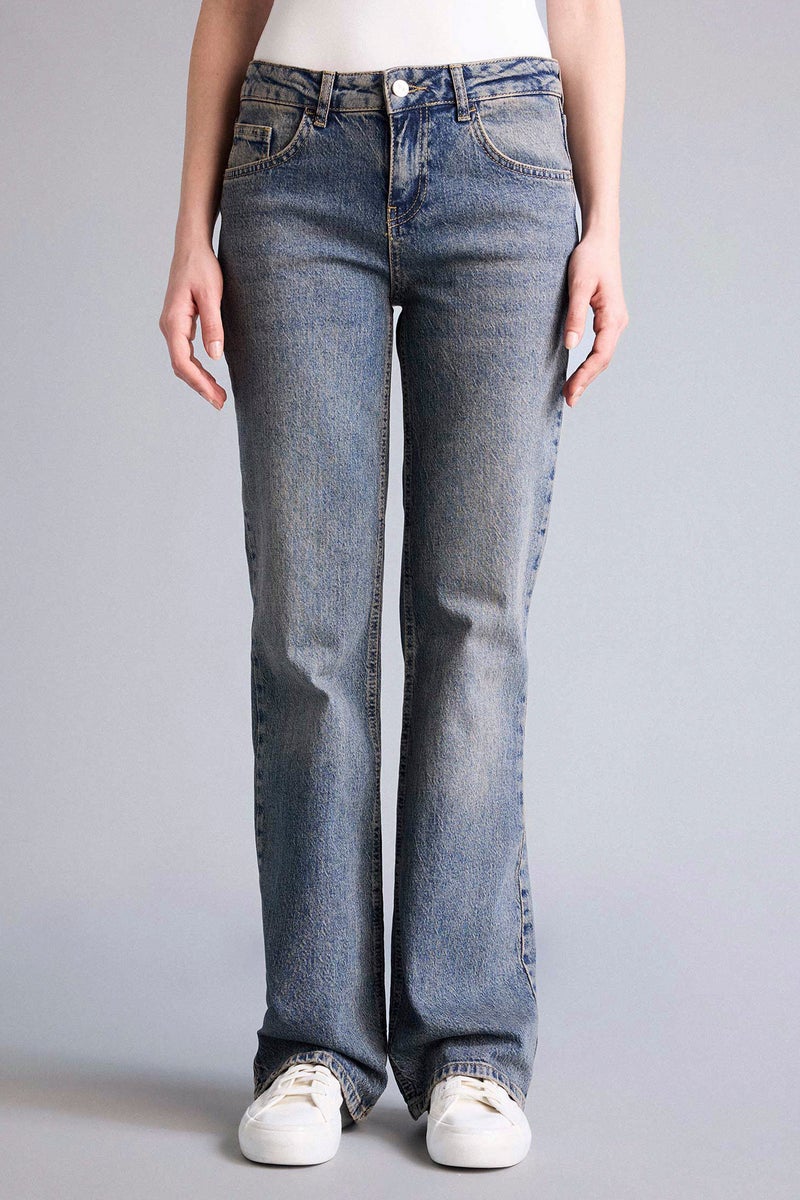 ديفاكتو بنطلون جينز طويل بخصر منخفض - Image 3